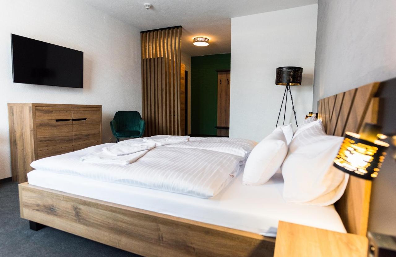 Hotel Carrera Rimaszombat Kültér fotó